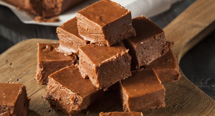 Date And Tahini Fudge