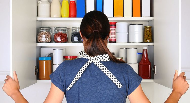 10 Ingredients A Nutritionist Always Keeps In Their Pantry