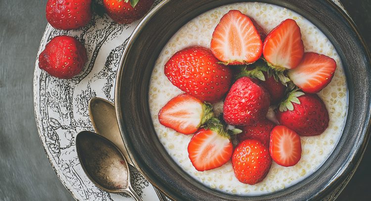 Strawberry Quinoa Porridge