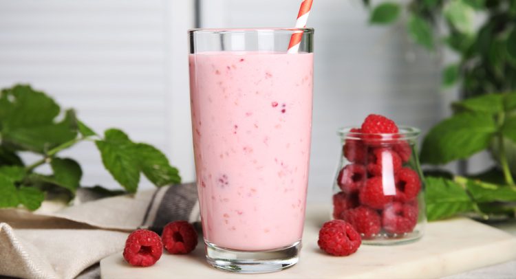 Low Carb Berry Cheesecake Smoothie